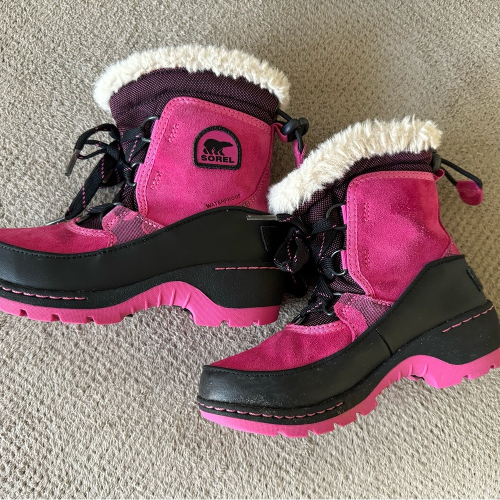 Girls snow boots Sorel size 12